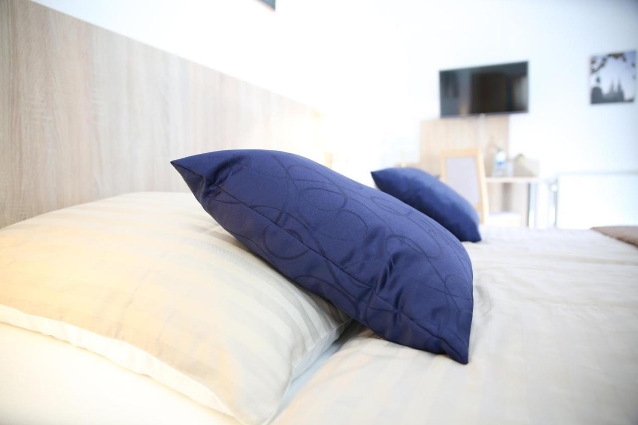 קלן Hotel Pilar Garni מראה חיצוני תמונה